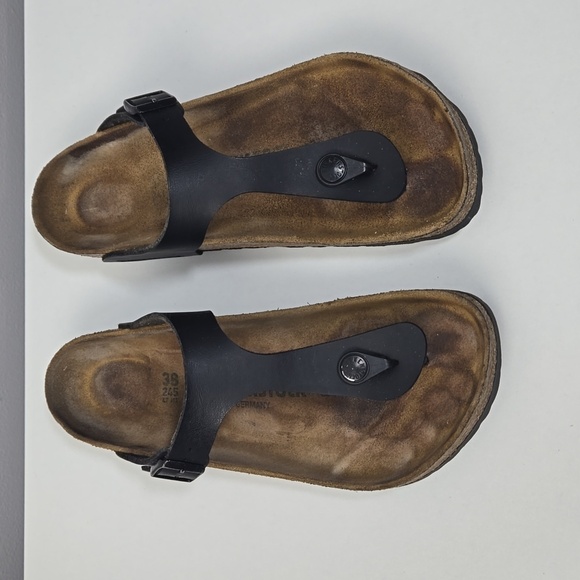 Birkenstock Gizeh Black Sandals - Picture 2 of 8